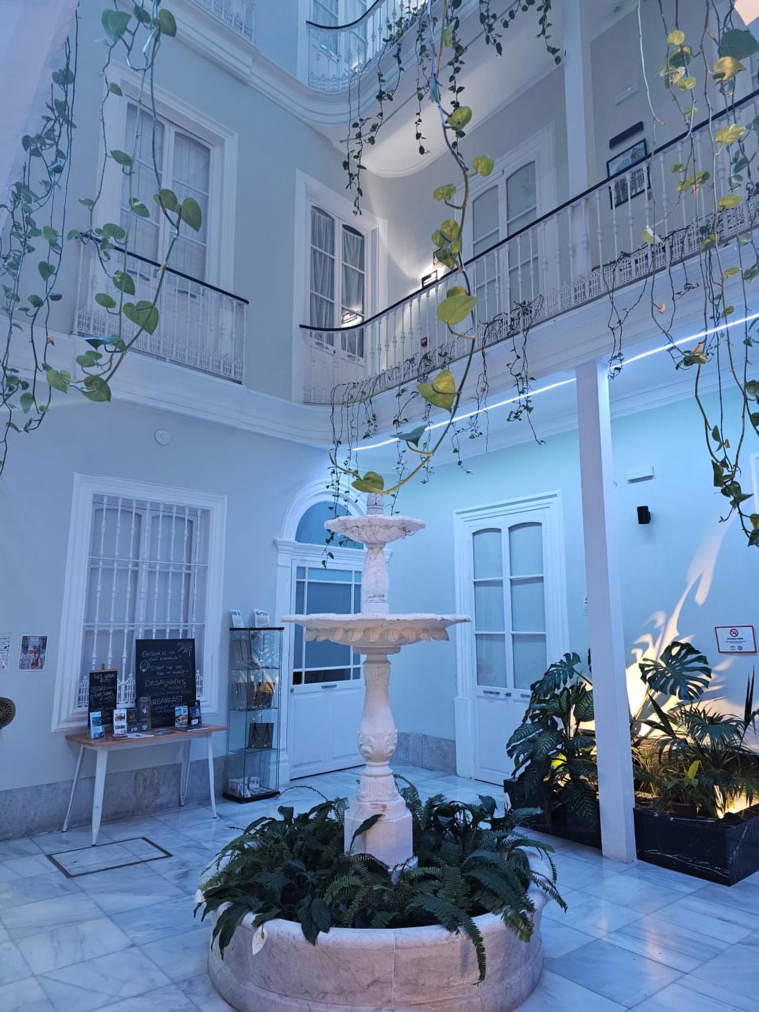 Planeta Cadiz Hostel Bagian luar foto